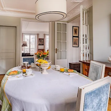 Arc De Triomphe * Paryż